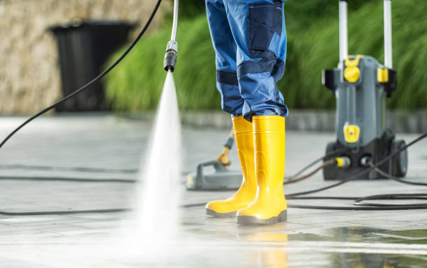 Best Commercial Pressure Washing  in Visalia, CA
